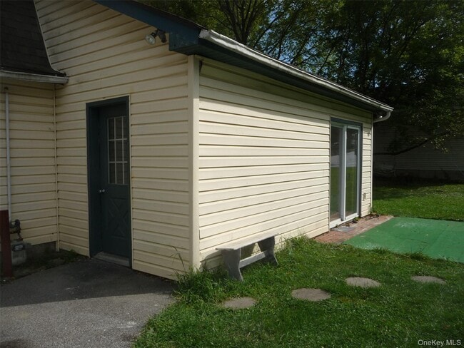 Building Photo - 67 Hulse Ave