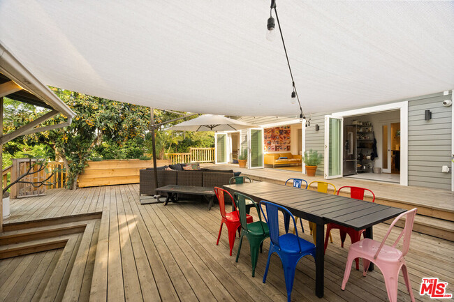 Building Photo - 6031 Mesa Ave