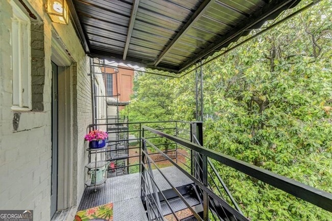 Building Photo - 28 Collier Rd NW