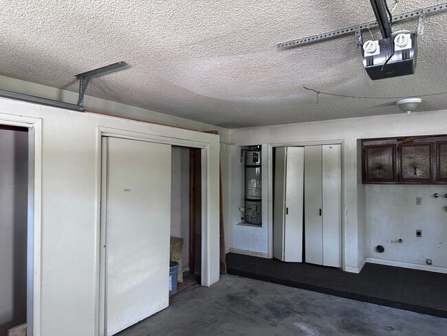 Building Photo - Condo