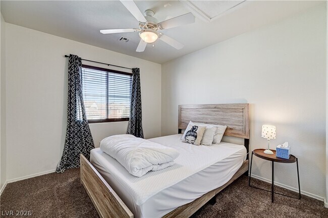 Building Photo - 10303 Wood Plank Ln