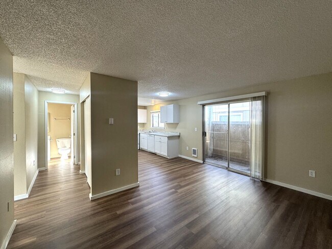 Building Photo - ZZ Casa Mia Apartments#