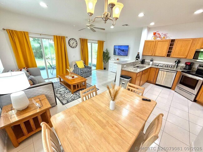 Building Photo - 8000 Carnoustie Pl