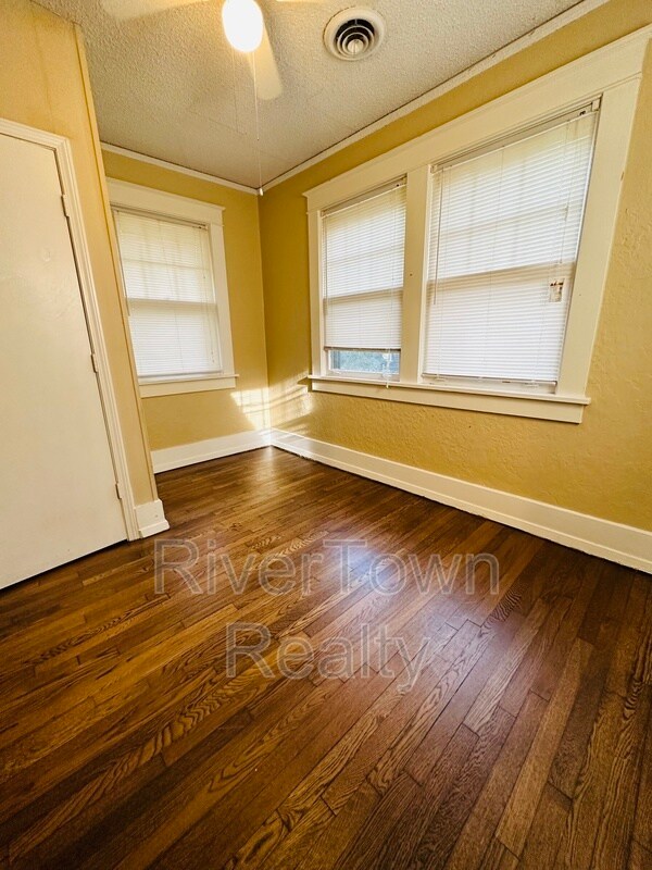Building Photo - 842 Isabelle St
