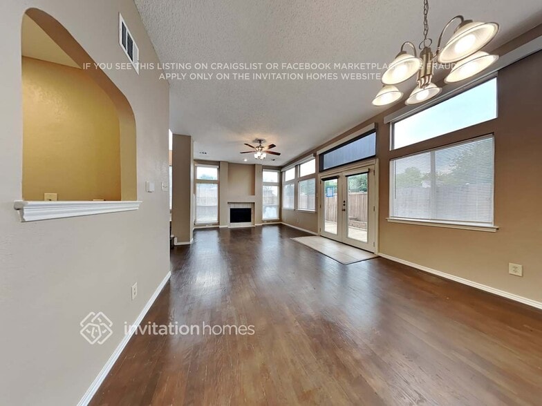 Building Photo - 3823 Branch Hollow Cir