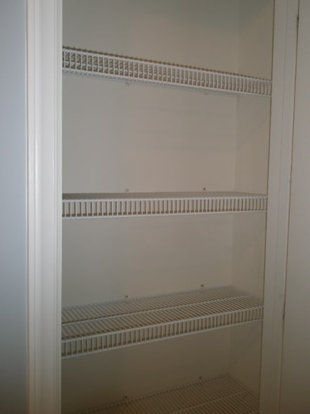 Building Photo - 2330 Vineyard Dr