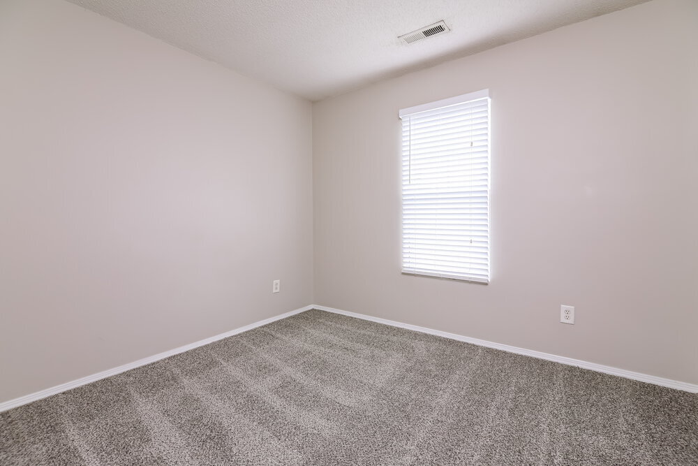 Building Photo - 3032 Van Dorn Rd