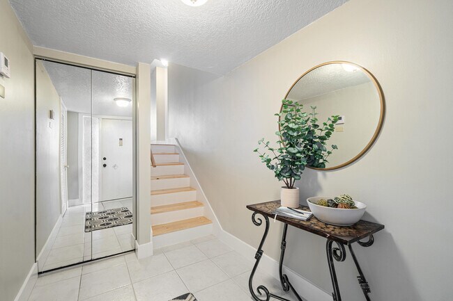 Building Photo - 755 Dotterel Rd