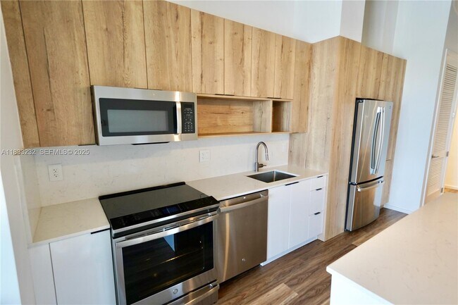 Building Photo - 7920 NE 2nd Ave