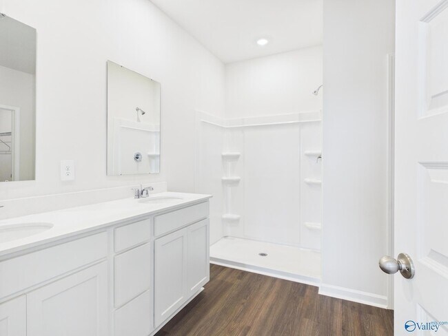 Building Photo - 115 Betty Williams Dr