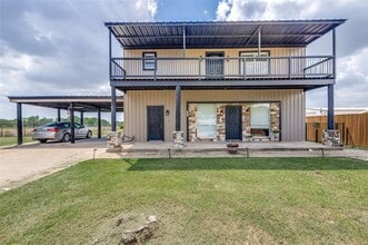 Building Photo - 5675 4 Seasons Ln