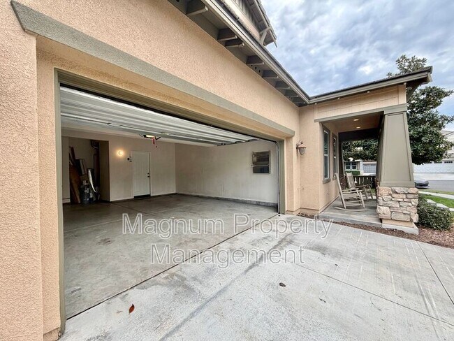 Building Photo - 40382 Corrigan Pl