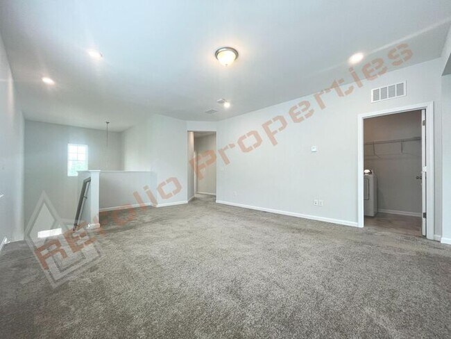 Building Photo - Lovely 2 Story 4 Bedroom, 3 Bath Single-Fa...
