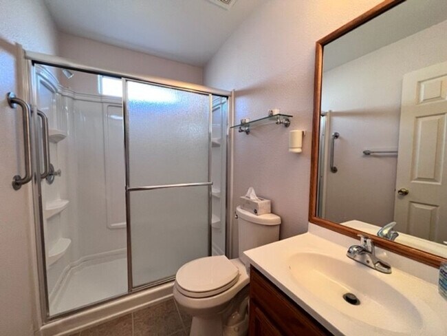 Building Photo - Silver Sands Community Home with fenced Yard 2BR plus bonus area