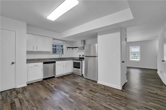 Building Photo - 4520 Coopers Creek Cir SE