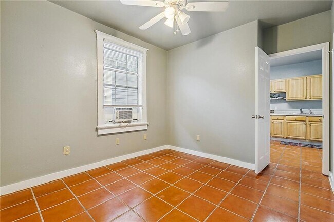 Building Photo - 4707 Baudin St