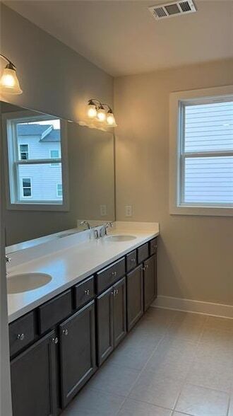 Building Photo - 1255 Winterhaven Dr