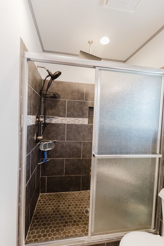 Building Photo - Spacious 3 Bedroom Home with Solar Panels and a Pool