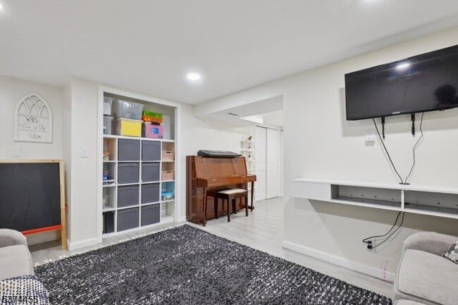 Building Photo - 51 Brookhill Ter