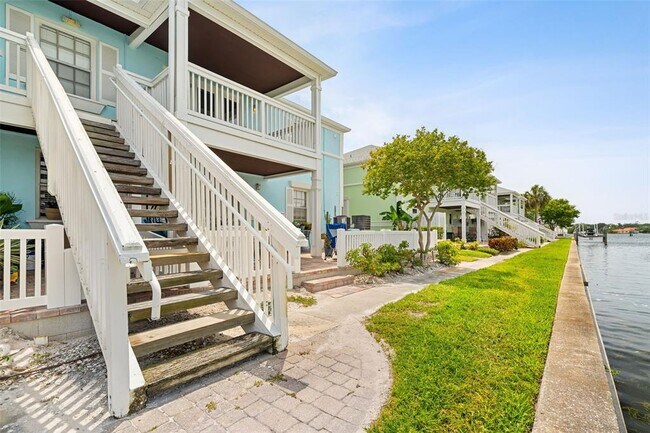 Building Photo - 5052 Starfish Dr SE