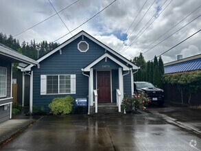 Building Photo - Updated 3 bedroom 1 bathroom house in Thur...