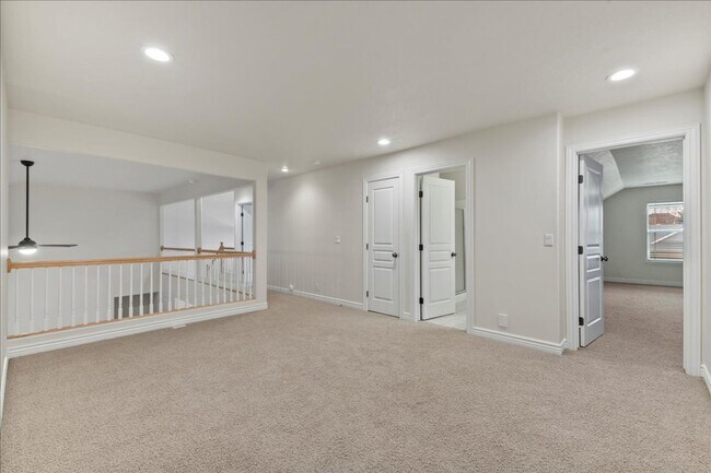 Building Photo - Quiet, Convenient, and Spacious 5 Bedroom 4 Bathroom Home