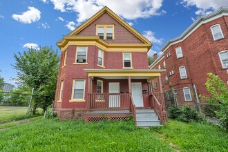 Building Photo - 139-141-141 Homestead Ave