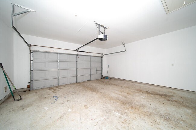 Building Photo - 2407 Hanston Ct