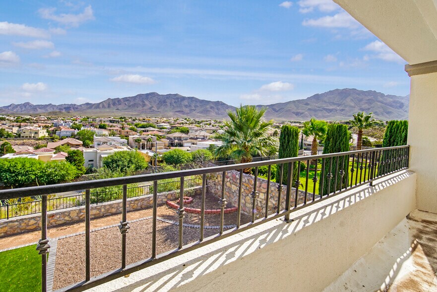 Building Photo - 6489 Calle Placido Dr