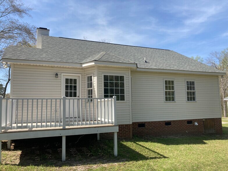 Building Photo - 411 Black Ave