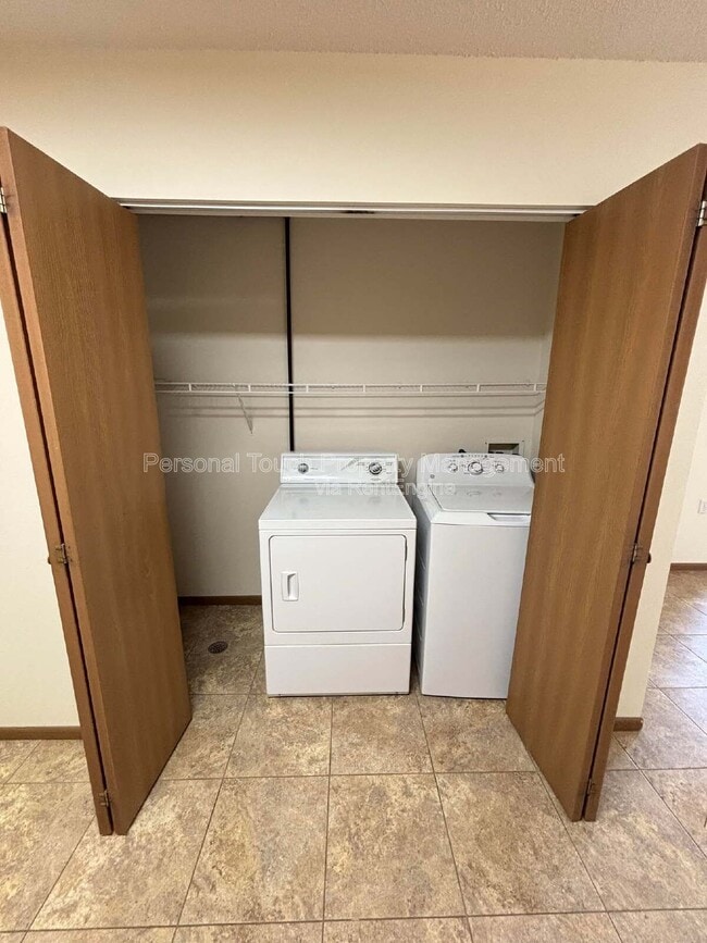 Building Photo - 455 22nd St E