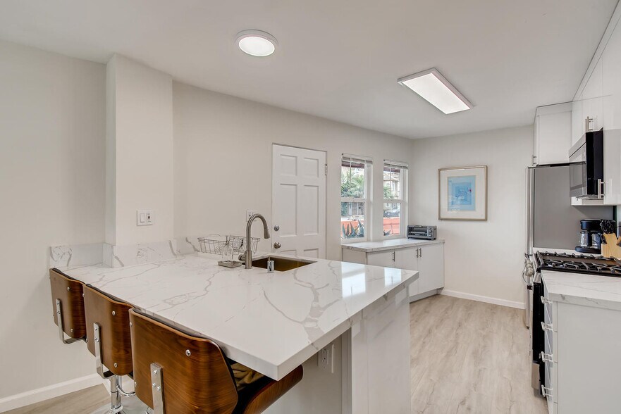 Building Photo - 755 Windemere Ct