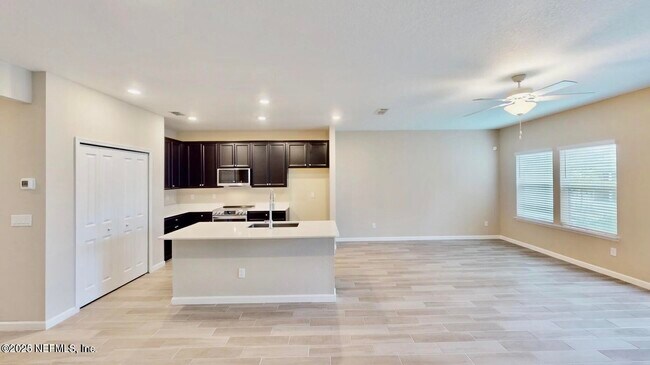 Building Photo - 495 Boracay Cir