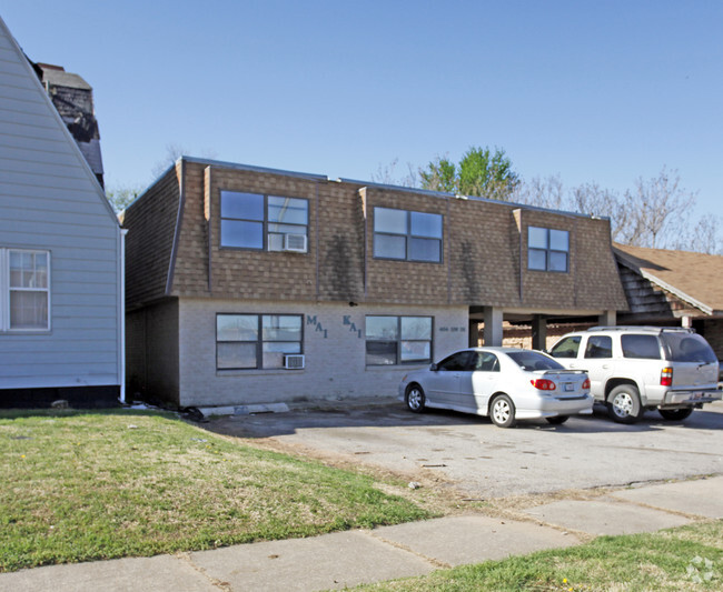 Building Photo - The Apartments at Melrose Place