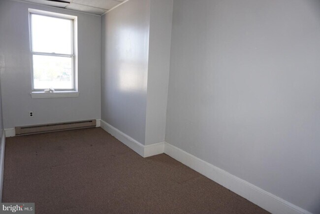 Building Photo - 117 E Lancaster Ave