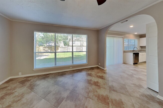 Building Photo - 9322 Wandsworth Dr