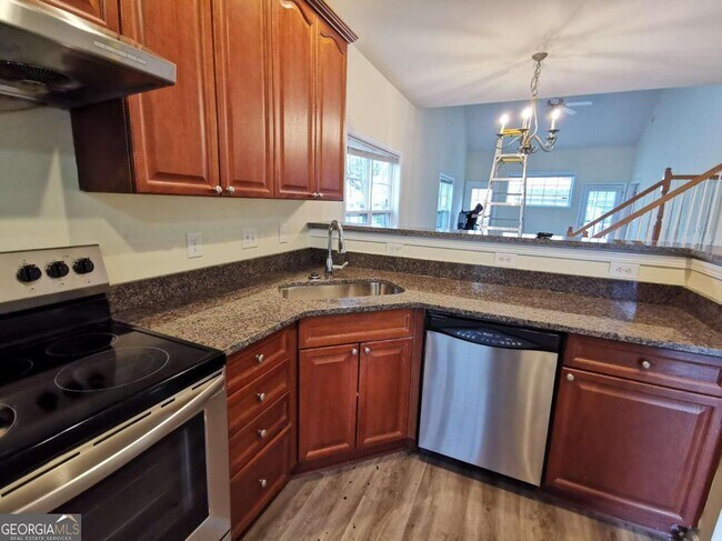 Building Photo - 2328 Suwanee Pointe Dr