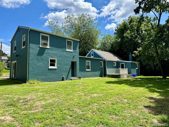 Building Photo - 56 Deer Dr