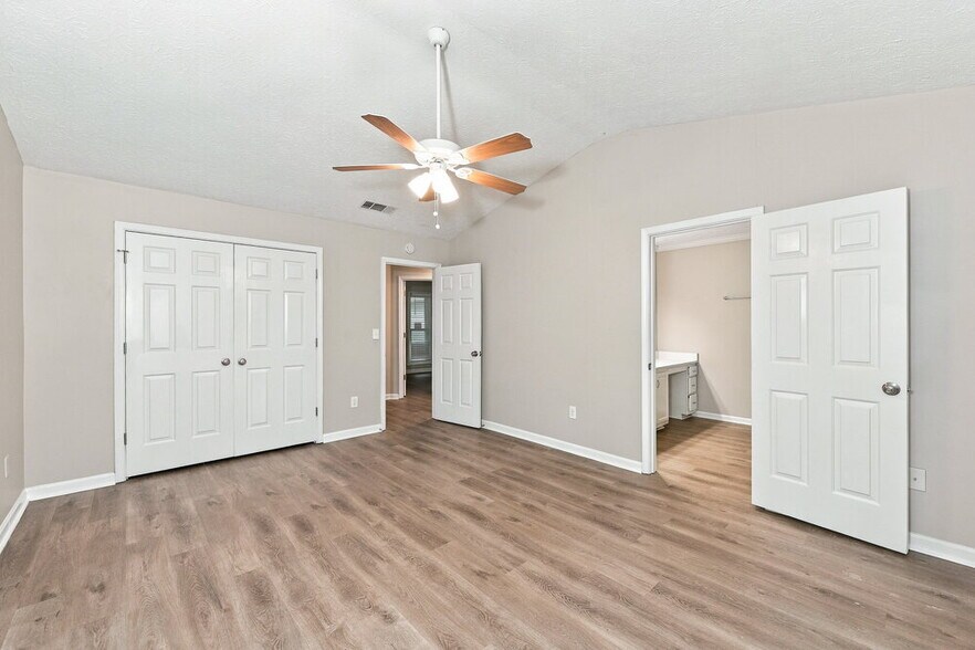 Building Photo - 235 Grayland Creek Dr