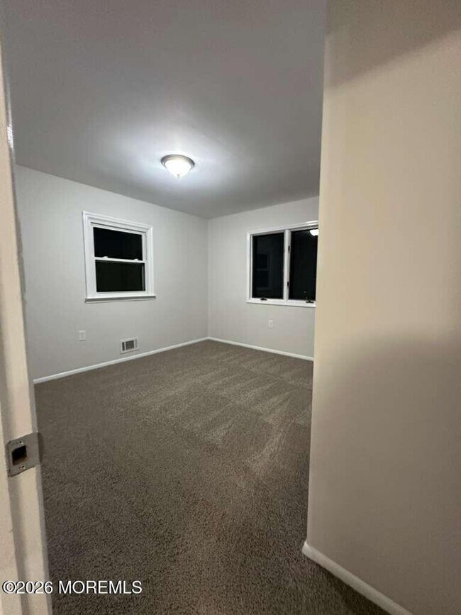 Building Photo - 24 Cedar Hill Ln