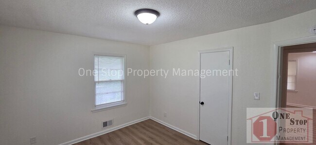 Building Photo - 2111 N 49th St