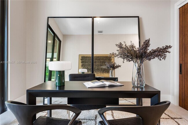 Building Photo - 2805 Freeman St