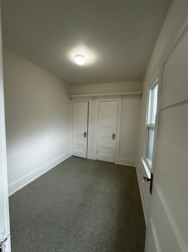 Building Photo - 115 Trinity St