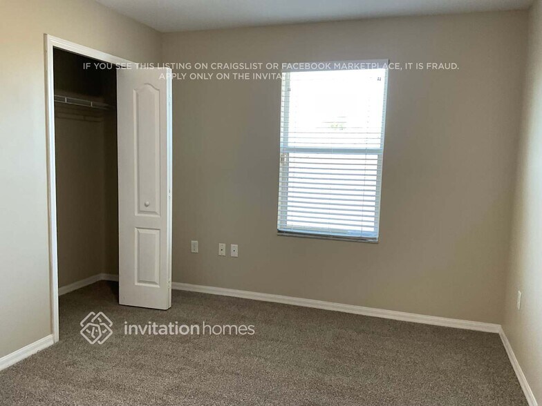 Building Photo - 3174 Burdock Ave