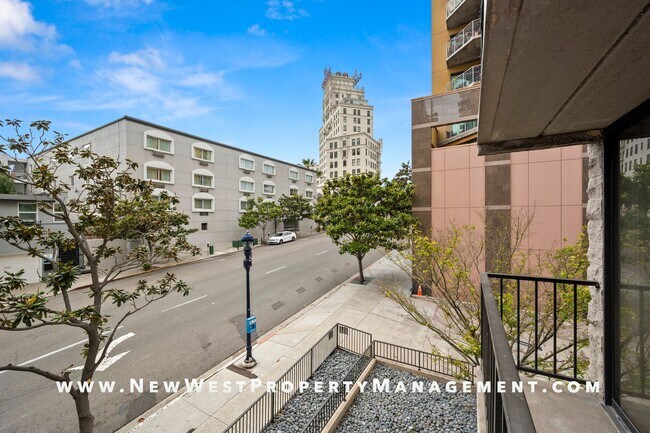 Building Photo - Renovated Cortez Hill 2 Bedroom at Symphon...