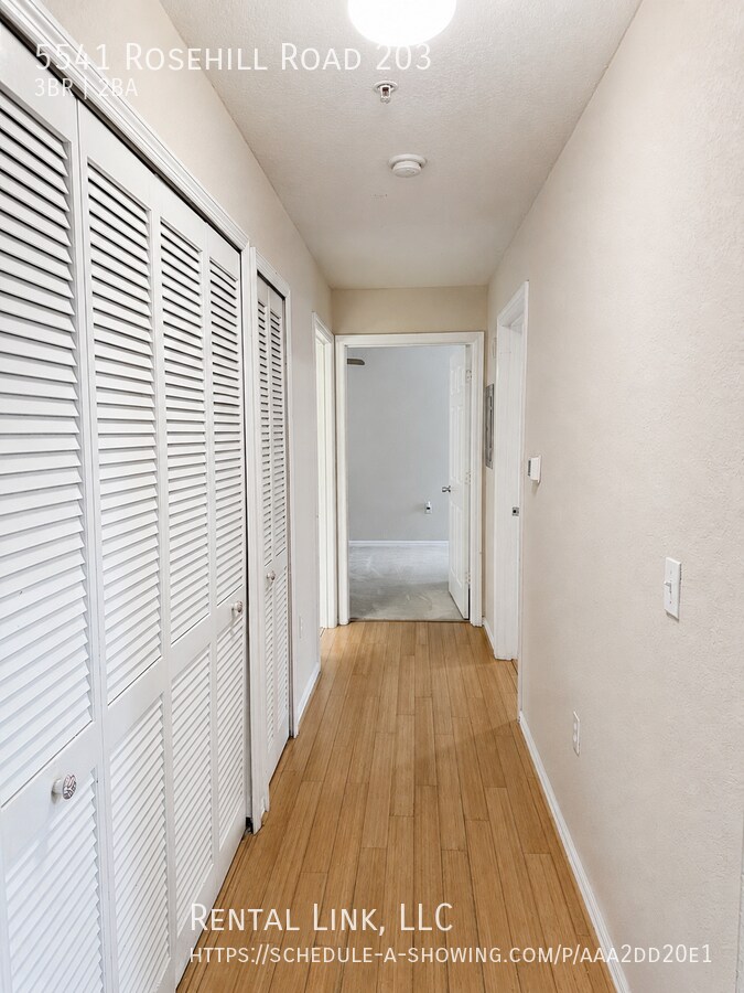 Building Photo - 5541 Rosehill Rd