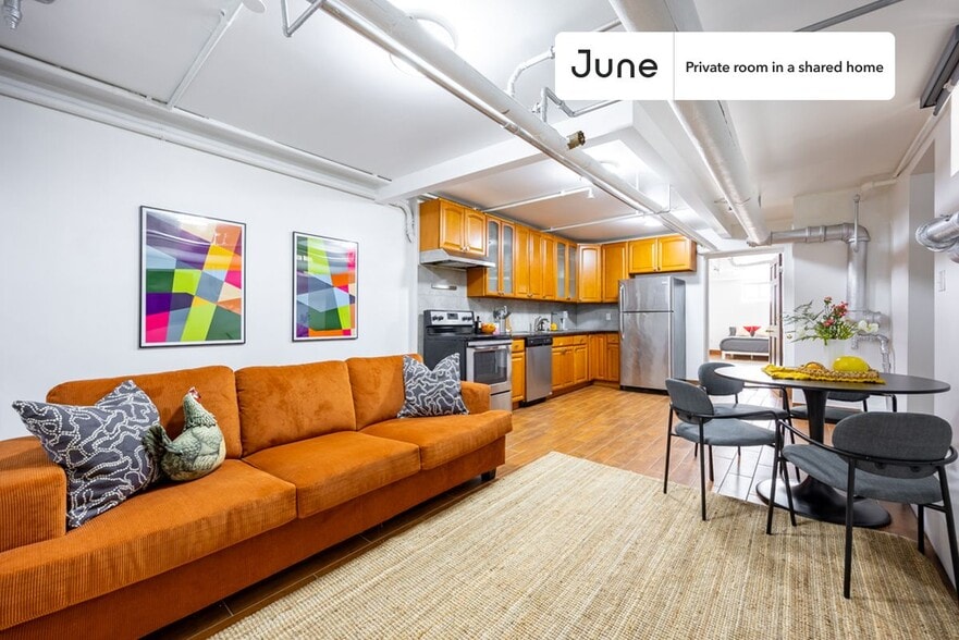 Building Photo - Room in Shared 4.0 bed/2 bath home