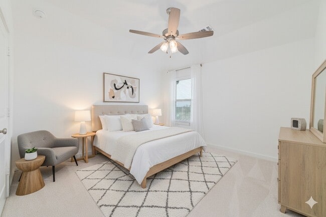 Building Photo - 925 Crystal Bnd Ln