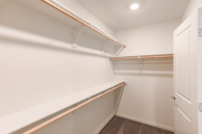 Building Photo - 4 Bed, 2.5 Bath Home In A Gated Community ...