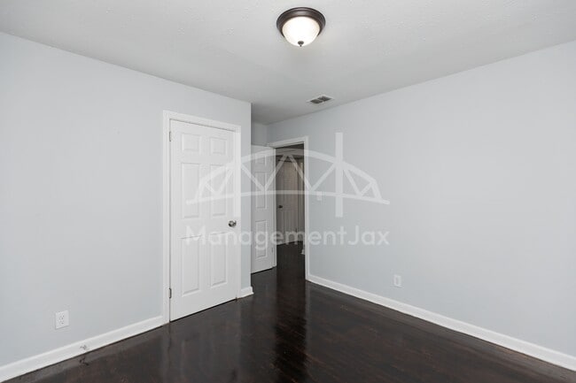 Building Photo - 1839 W 30th St